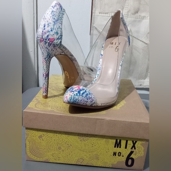 NIB Mix No. 6 Multi Color Heels - Picture 5 of 10